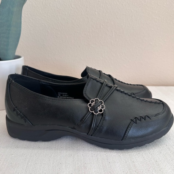 Comfortview Natalia Black Faux Leather Casual Comfy Loafers Women’s 10M - Picture 2 of 14